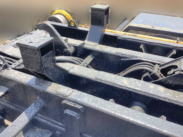 いすゞエルフコンテナ専用車小型（2t・3t）[写真16]