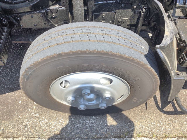 いすゞエルフコンテナ専用車小型（2t・3t）[写真21]