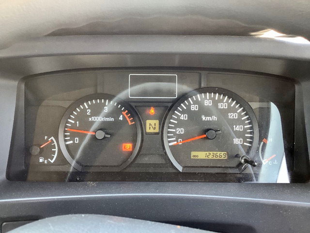 いすゞエルフコンテナ専用車小型（2t・3t）[写真37]