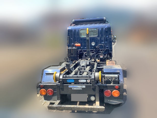 いすゞエルフコンテナ専用車小型（2t・3t）[写真06]