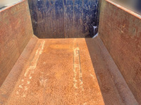 いすゞエルフコンテナ専用車小型（2t・3t）[写真09]