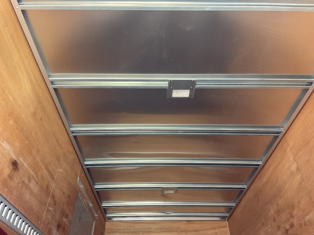 いすゞエルフアルミバン小型（2t・3t）[写真11]