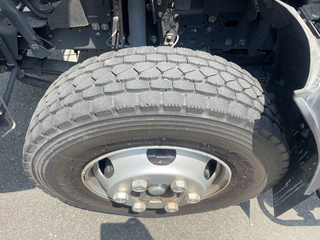 いすゞエルフアルミバン小型（2t・3t）[写真12]