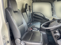 いすゞエルフアルミバン小型（2t・3t）[写真19]