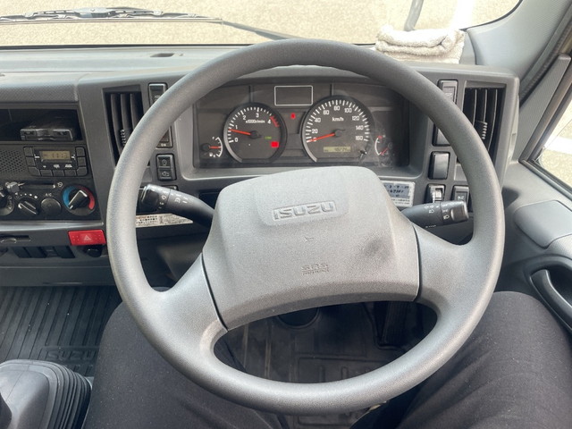 いすゞエルフアルミバン小型（2t・3t）[写真22]