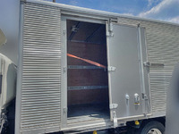 いすゞエルフアルミバン小型（2t・3t）[写真05]