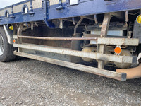 UDトラックスクオン平ボディ大型（10t）[写真15]