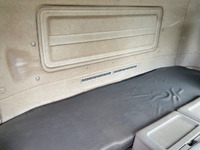 UDトラックスクオン平ボディ大型（10t）[写真36]