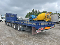 UDトラックスクオン平ボディ大型（10t）[写真04]