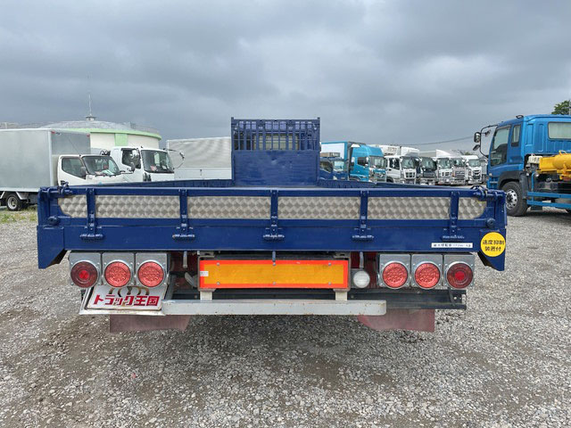 UDトラックスクオン平ボディ大型（10t）[写真08]