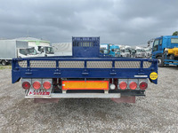 UDトラックスクオン平ボディ大型（10t）[写真08]