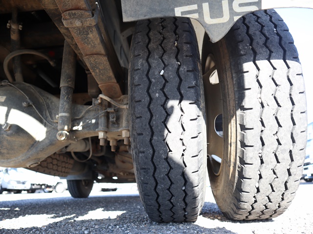 三菱ふそうキャンターダンプ小型（2t・3t）[写真24]