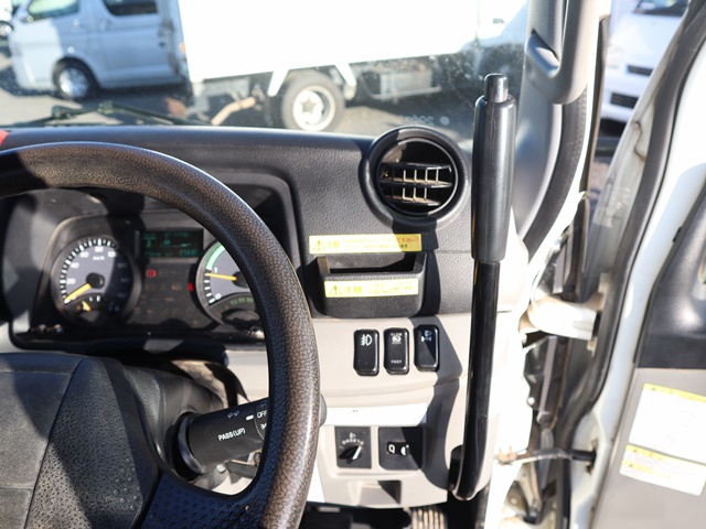 三菱ふそうキャンターダンプ小型（2t・3t）[写真34]