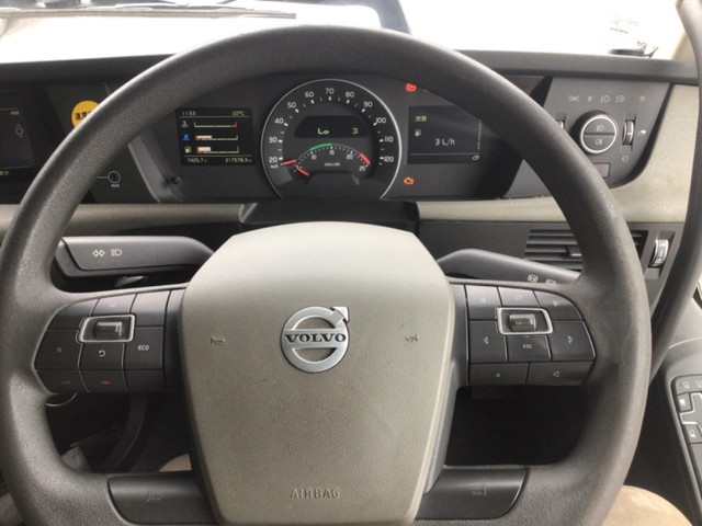 ボルボその他の車種トレーラーヘッド（トラクターヘッド）大型（10t）[写真22]