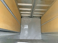 いすゞエルフアルミウイング小型（2t・3t）[写真10]