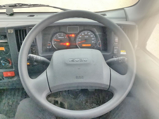 いすゞエルフアルミウイング小型（2t・3t）[写真30]