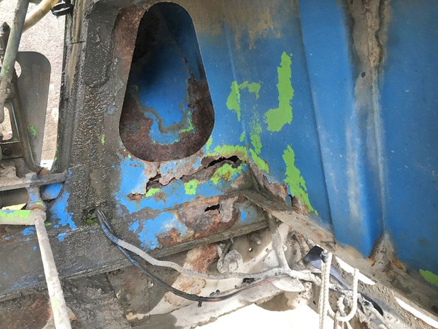 日野レンジャーミキサー車（コンクリートミキサー）中型（4t）[写真24]