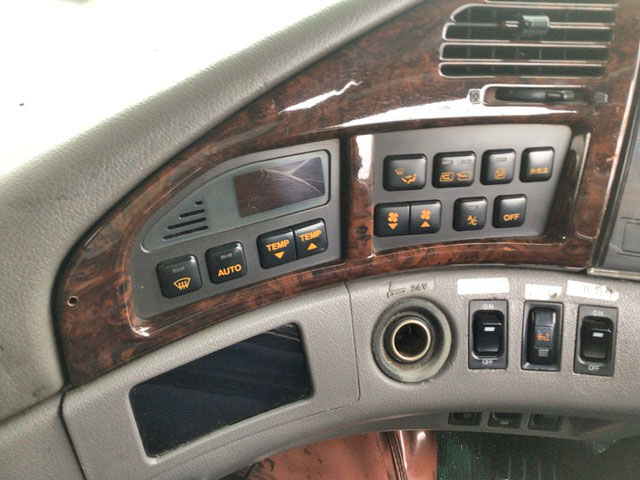 日野プロフィアセルフローダー大型（10t）[写真33]