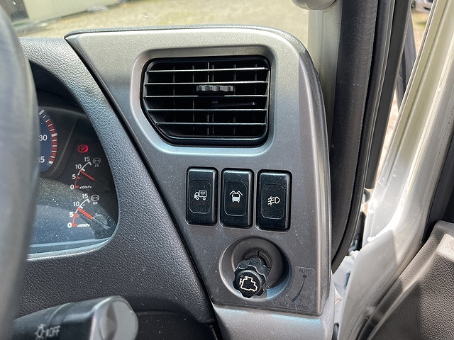 UDトラックスコンドルアルミウイング中型（4t）[写真29]