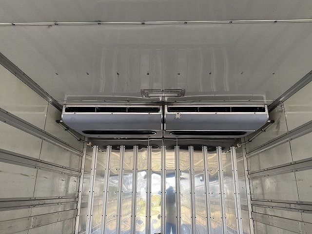 UDトラックスクオン冷凍車（冷蔵車）大型（10t）[写真07]