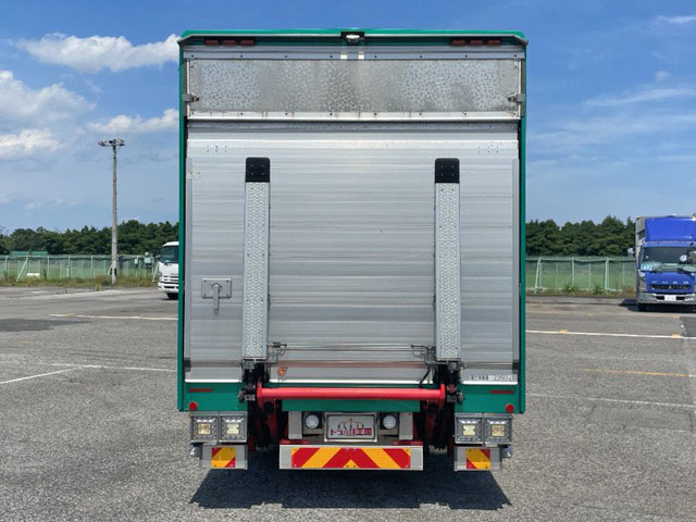 いすゞフォワードアルミウイング中型（4t）[写真10]