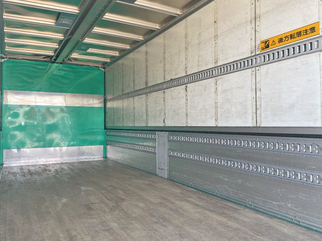 いすゞフォワードアルミウイング中型（4t）[写真14]