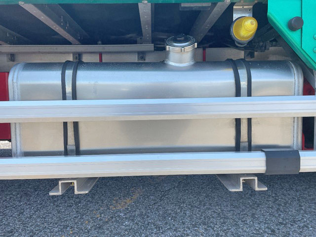 いすゞフォワードアルミウイング中型（4t）[写真20]