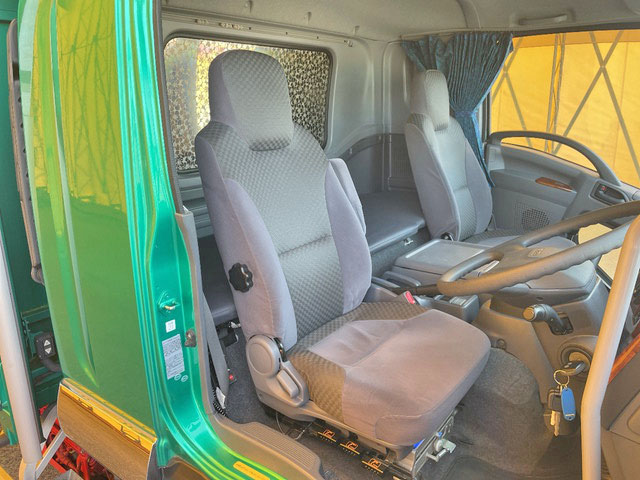 いすゞフォワードアルミウイング中型（4t）[写真34]