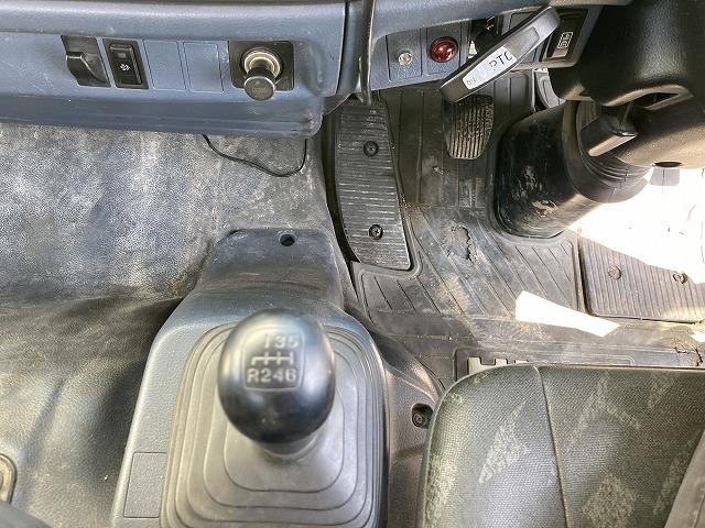 日野レンジャークレーン4段中型（4t）[写真34]