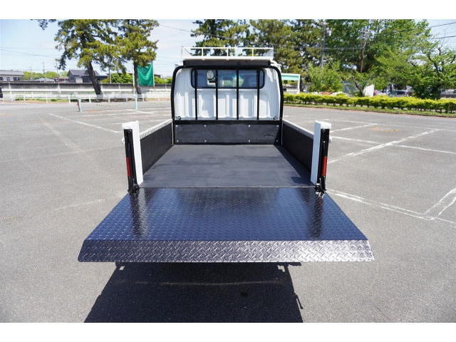 三菱ふそうキャンターダブルキャブ（Wキャブ）小型（2t・3t）[写真11]