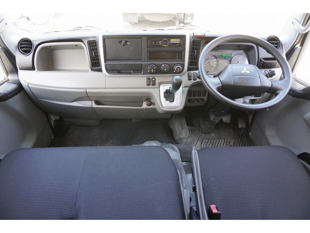 三菱ふそうキャンターダブルキャブ（Wキャブ）小型（2t・3t）[写真36]