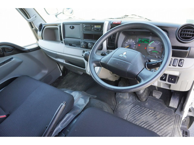 三菱ふそうキャンターダブルキャブ（Wキャブ）小型（2t・3t）[写真05]