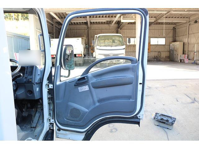 いすゞエルフクレーン3段小型（2t・3t）[写真38]