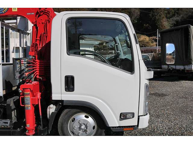 いすゞエルフクレーン3段小型（2t・3t）[写真04]