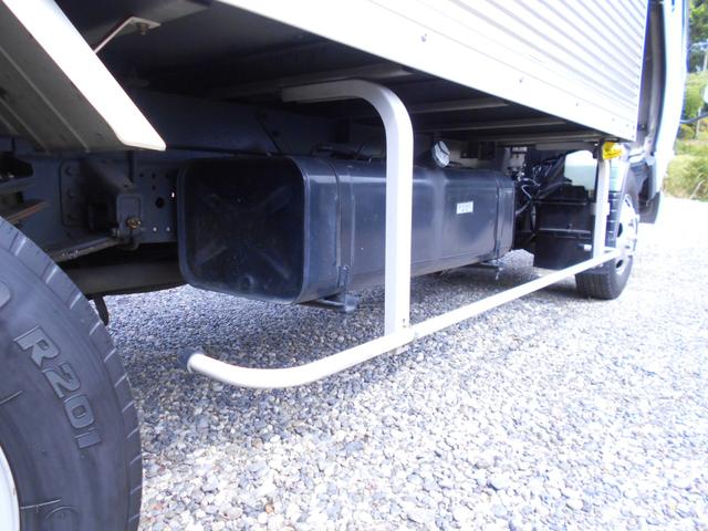 三菱ふそうキャンターアルミバン小型（2t・3t）[写真29]