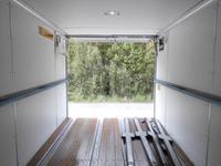 三菱ふそうキャンターアルミバン小型（2t・3t）[写真06]