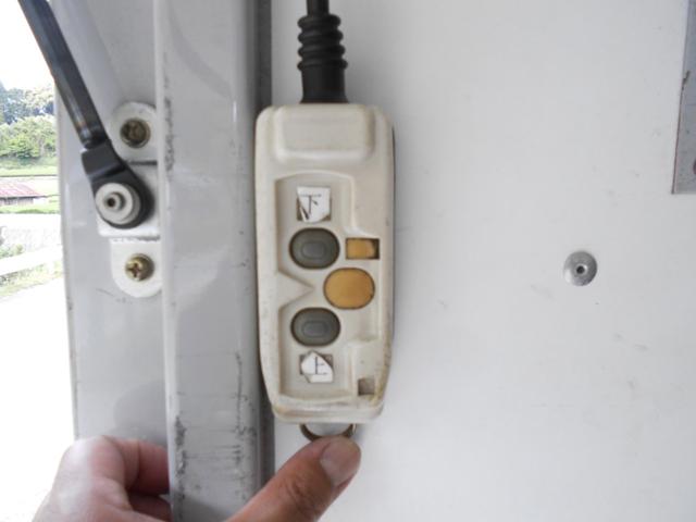 三菱ふそうキャンターアルミバン小型（2t・3t）[写真08]