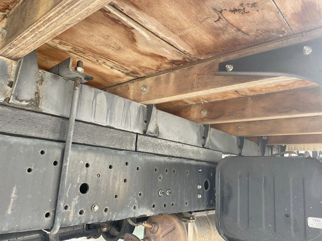 日野デュトロ平ボディ小型（2t・3t）[写真16]