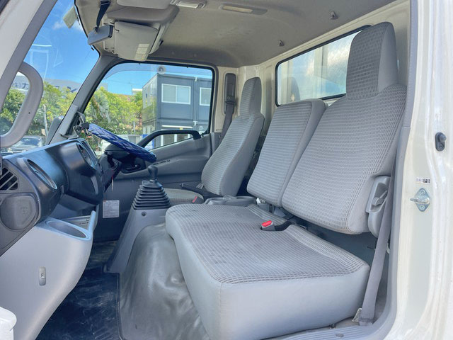 日野デュトロ平ボディ小型（2t・3t）[写真31]