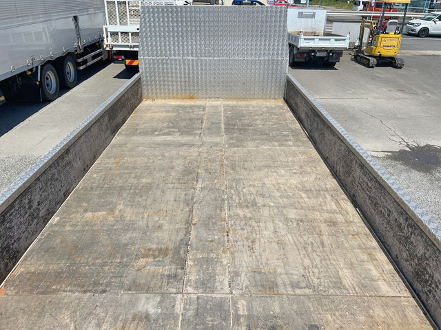 日野デュトロ平ボディ小型（2t・3t）[写真09]