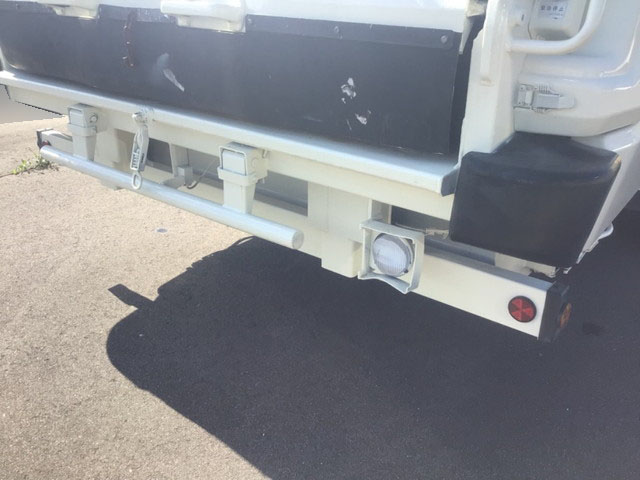 いすゞフォワードパッカー車（塵芥車）中型（4t）[写真12]