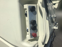 いすゞフォワードパッカー車（塵芥車）中型（4t）[写真13]