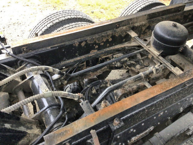 三菱ふそうスーパーグレートダンプ大型（10t）[写真12]