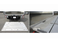 いすゞエルフ冷凍車（冷蔵車）小型（2t・3t）[写真10]