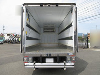 いすゞエルフ冷凍車（冷蔵車）小型（2t・3t）[写真12]