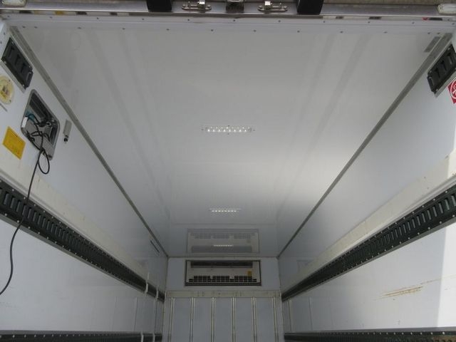 いすゞエルフ冷凍車（冷蔵車）小型（2t・3t）[写真14]