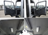 いすゞエルフ冷凍車（冷蔵車）小型（2t・3t）[写真23]