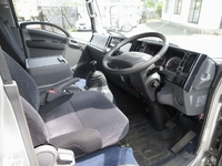 いすゞエルフ冷凍車（冷蔵車）小型（2t・3t）[写真24]