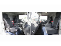 いすゞエルフ冷凍車（冷蔵車）小型（2t・3t）[写真25]