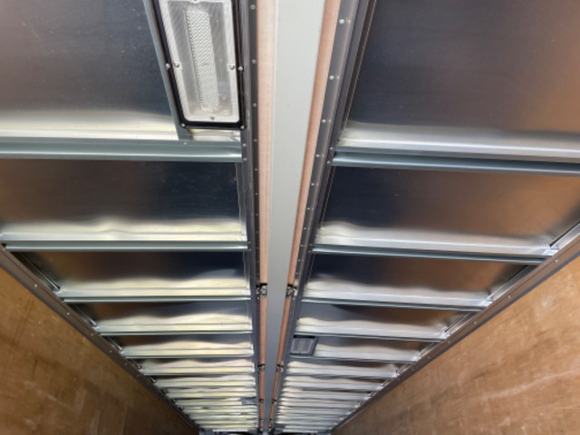 UDトラックスクオンアルミウイング大型（10t）[写真10]